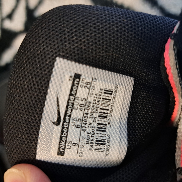 Beautiful EUC, Rare Nike Greco Supreme 2012. Womens Size 9 Shoes. - Picture 6 of 10